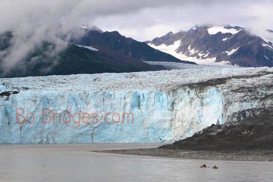 Garretttowing keali'i intoi a glacier surfing wave!!